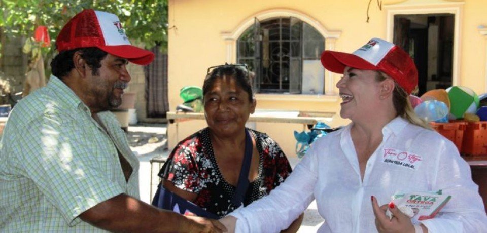 Tava Ortega arrancó su campaña en Pueblo Viejo.