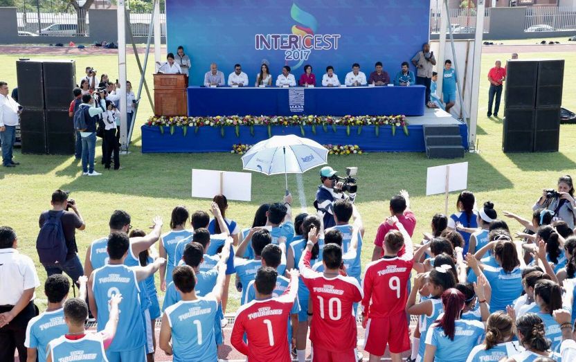 Andrés Zorrilla exhorta a los jóvenes a seg (2)