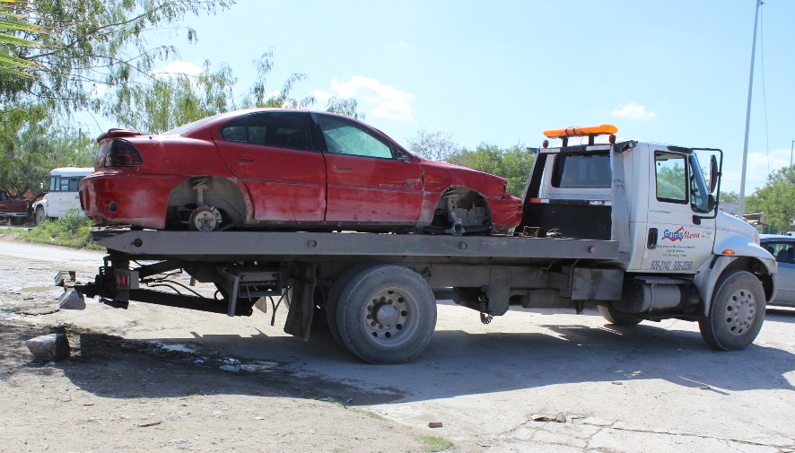 Gobierno del Estado retira yonques (1)