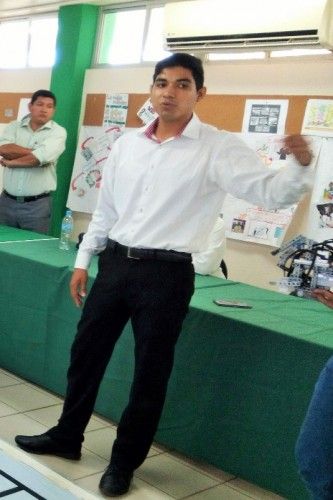 Joven profesionista protagoniza una historia de é (2)