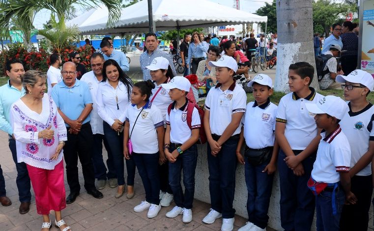 Alumnos altamirenses acuden (2)