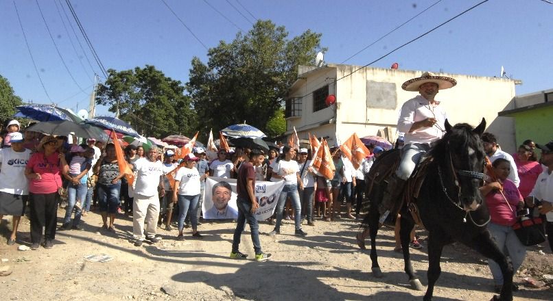 Ciudadanos acompañan a Xico en (1)
