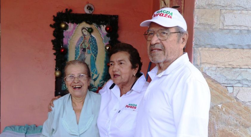 Magda Peraza pagó adeudos de (2)