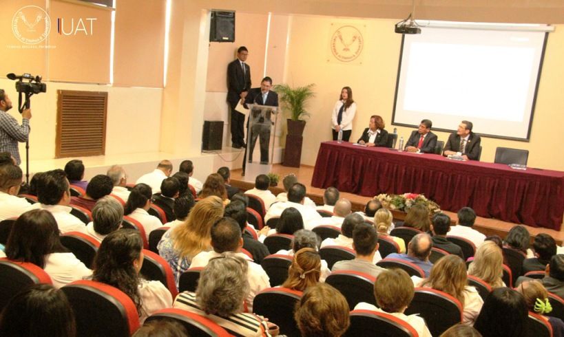 Toma protesta nuevo director de la UAMCEH