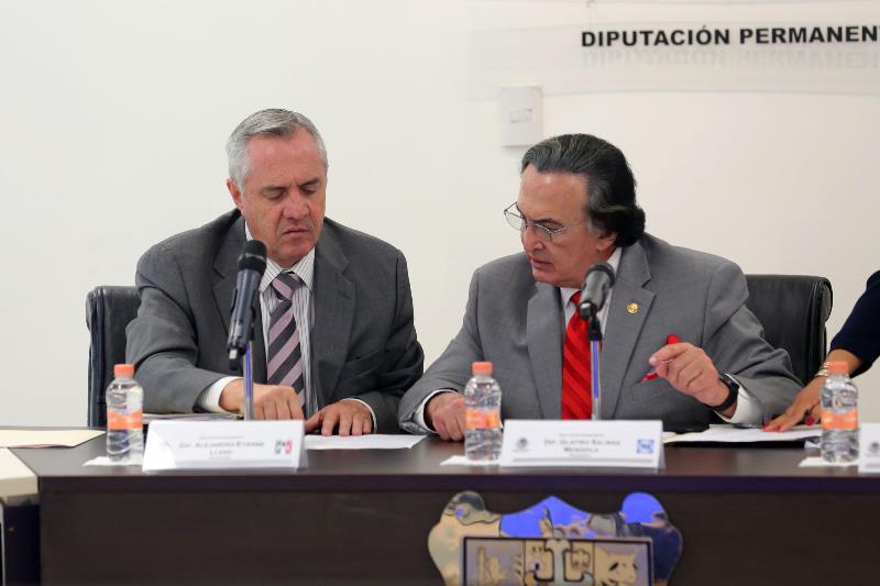 Los integrantes de la Diputación Permanente, dictaminaron procedentes diversas acciones legislativas, figurando la que establece que el delito de extorsión se persiga de oficio. 
