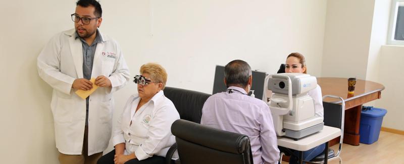 Acercan servicios médicos y gratuitos a (3)