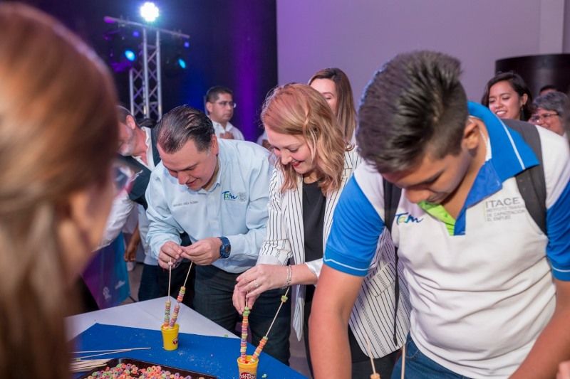 DIF-064-2018.-Inaugura Mariana Gómez Primer Foro de Influencer 2018 (1)