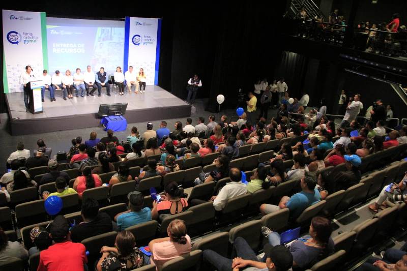 SDE-015-2018.-Entrega Gobierno de Tamaulipas más de 2 millones a empresarios (10)