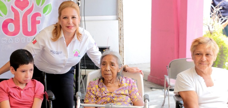 Sistema DIF Madero entre (2)