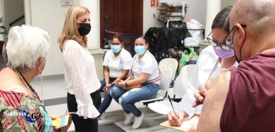 Aplican vacuna anticovid en las oficinas del Sistema DIF Tampico
