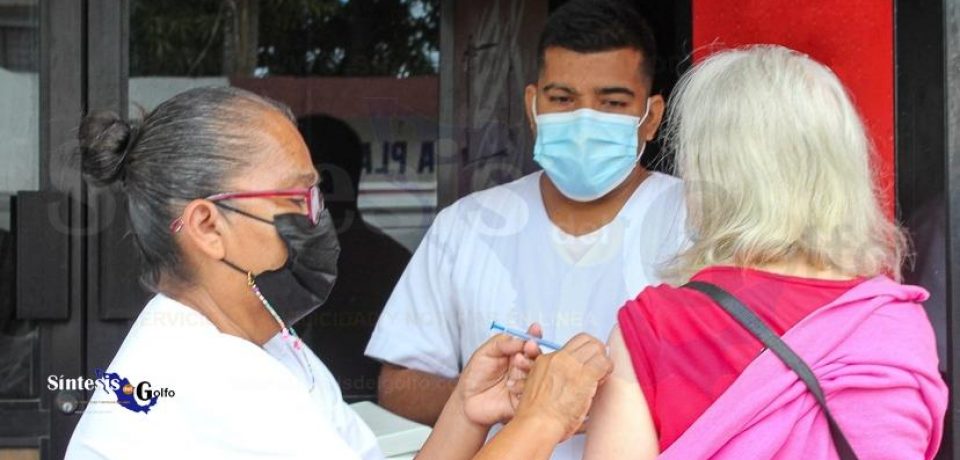 Con campaña de vacunación DIF Municipal refuerza la salud de maderenses