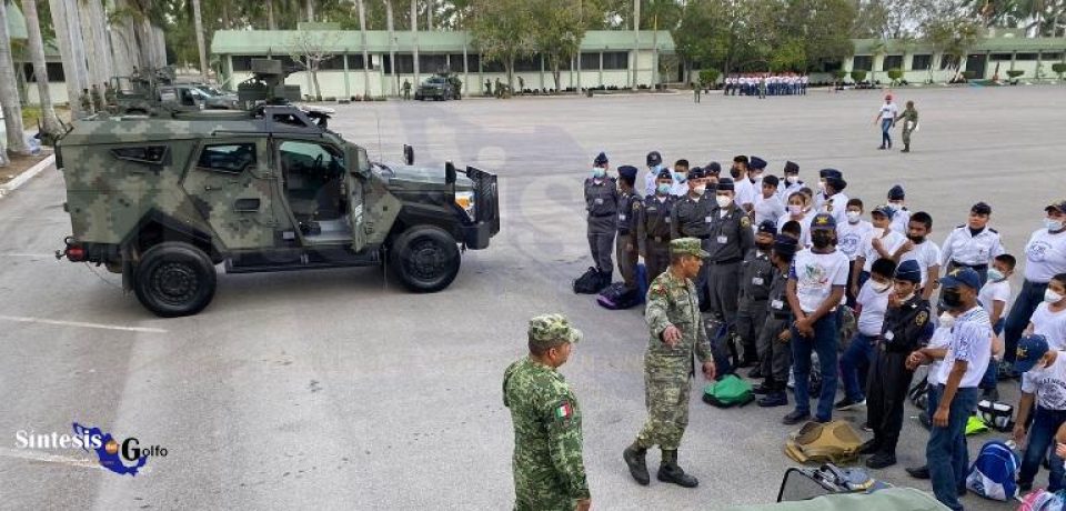 Pentatlón Deportivo Militarizado Universitario realiza visita guía en el 15vo Batallón de Infantería