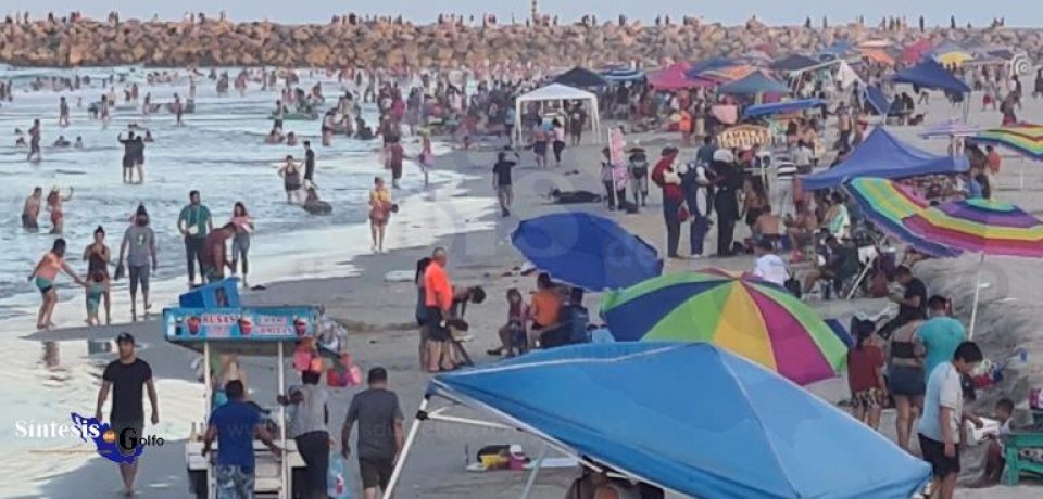 Miles de turistas arribaron a Playa Miramar durante el fin de semana