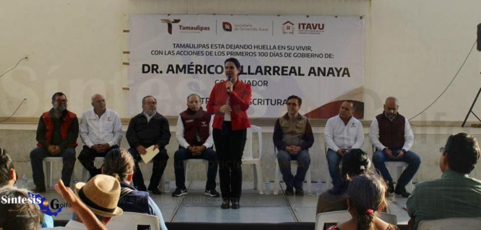 Entrega el ITAVU escrituras a 40 familias en ciudad Madero