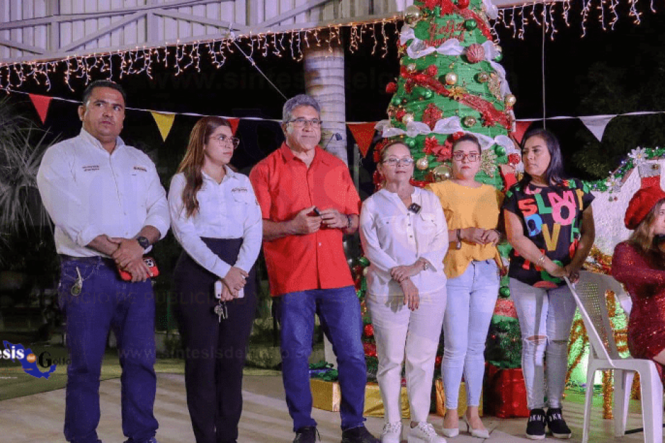 Lleva gobierno de Altamira la magia de la Navidad al ejido Esteros
