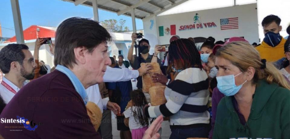 Secretaría de Salud da atención médica a migrantes y entrega cobertores