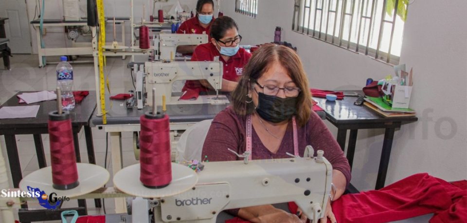Sistema DIF Madero ofrece los servicios de maquila de prendas escolares y empresariales