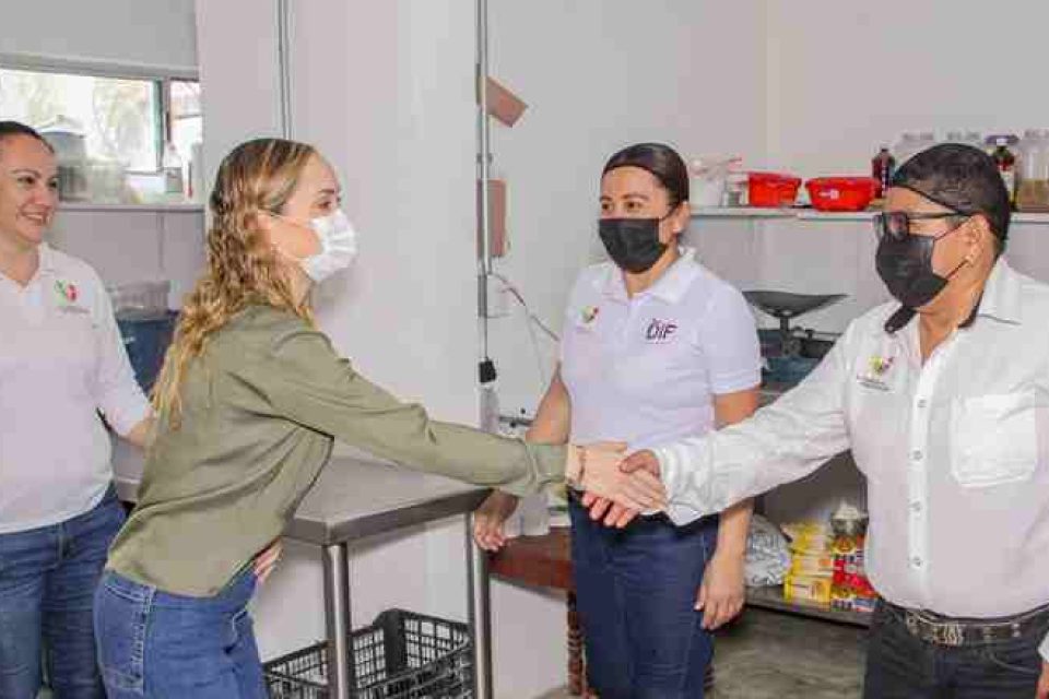 Presidenta del DIF Madero supervisa remodelación de panadería “La Esperanza”