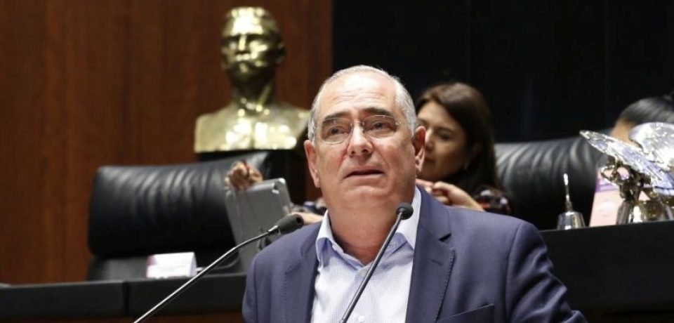 Cuitláhuac se debe poner a trabajar por los veracruzanos y no hacer el ridículo: Julen Rementería